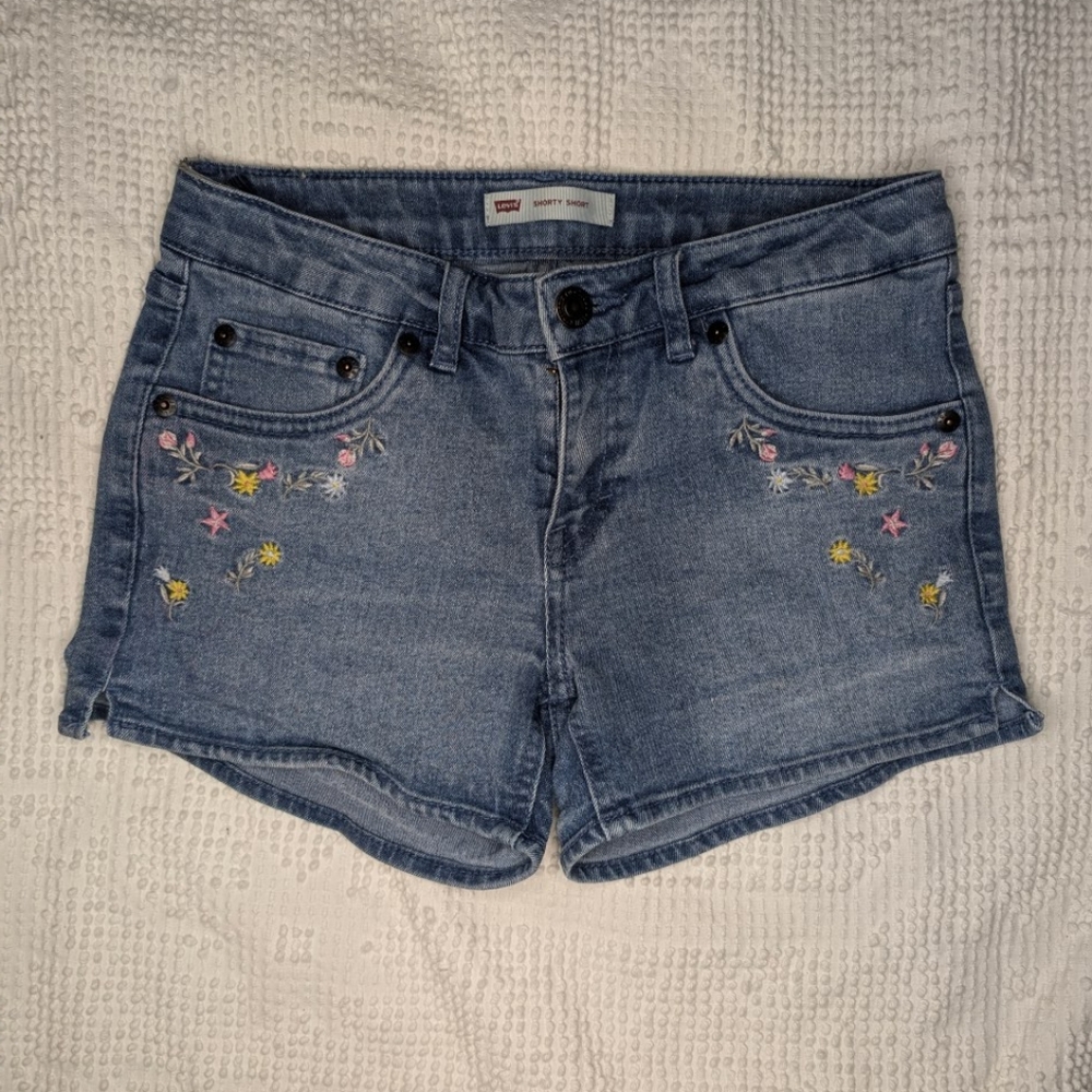 Levis║Embroidered Shorty Shorts║Size 12